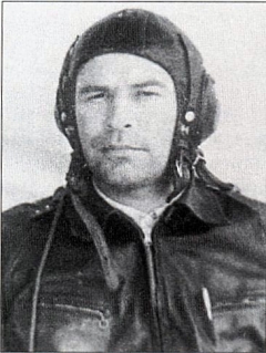 Летчик-истребитель Евгений Георгиевич Пепеляев - лучший ас Корейской войны. Выполнив 109 боевых вылетов, он в 38 воздушных боях одержал 19 побед.
